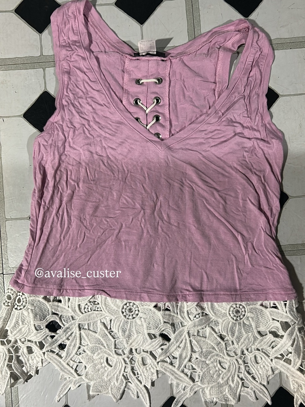 VENUS Pink Lace-Hem Tank Top with V-Neck Lace-Up Detail